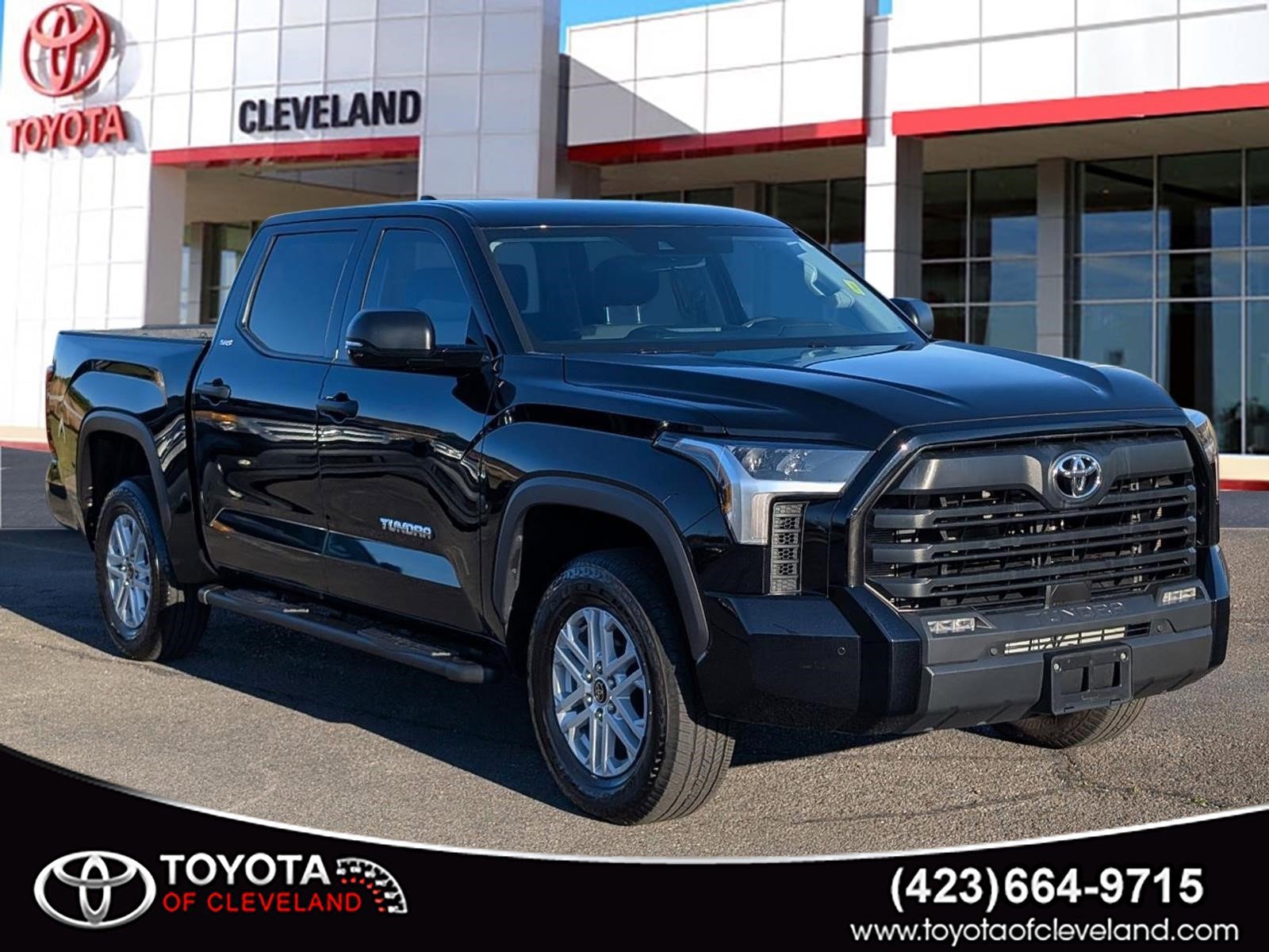 Used 2023 Toyota Tundra SR5 w/ SR5 Convenience Package image 1