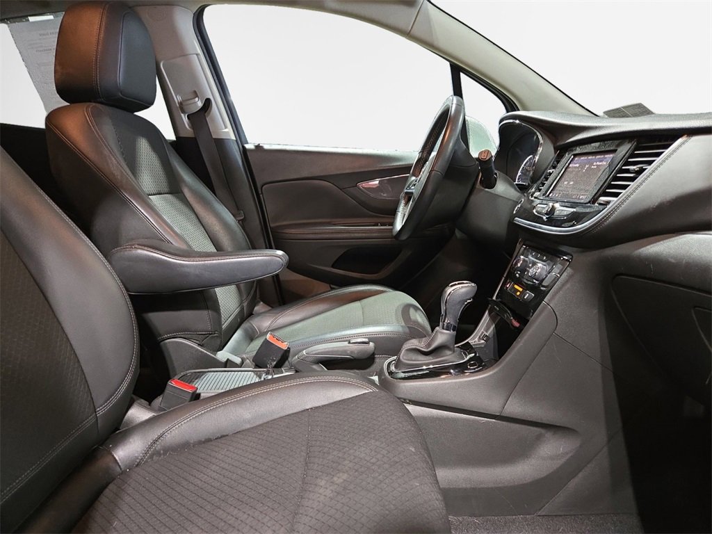 Used 2022 Buick Encore Preferred w/ Safety Package image 26