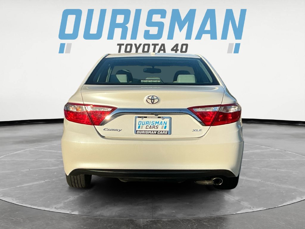 Used 2017 Toyota Camry XLE w/ Moonroof Package FWD image 6