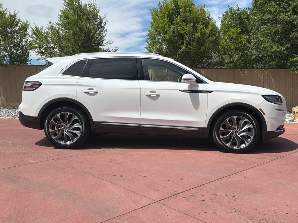 Used 2023 Lincoln Nautilus Reserve w/ Equipment Group 201A AWD/4WD image 12