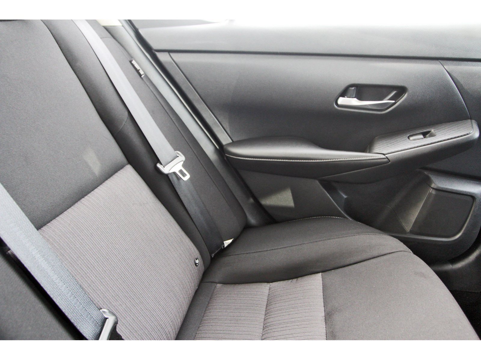 Used 2022 Nissan Sentra SV FWD image 16