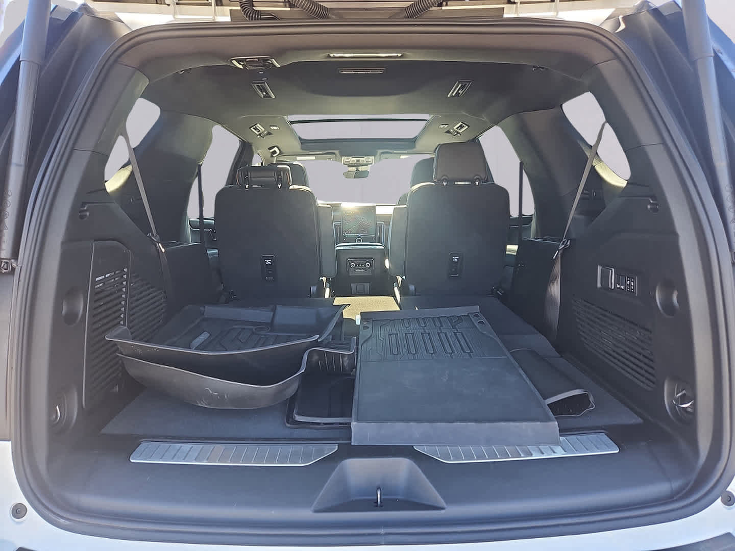 Used 2025 GMC Yukon AT4 w/ AT4 Premium Package image 39