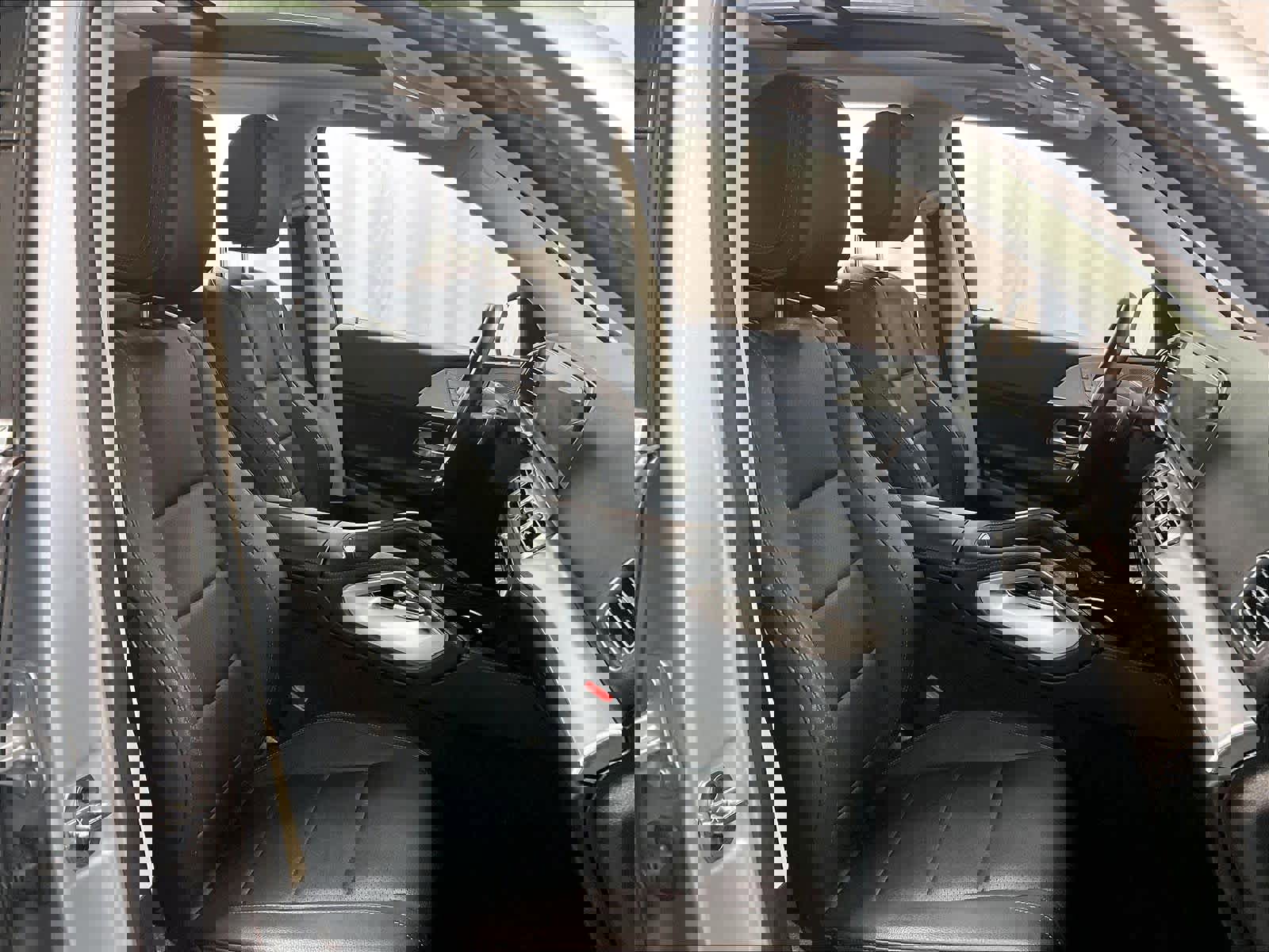 Used 2025 Mercedes-Benz GLE 350 4MATIC image 11