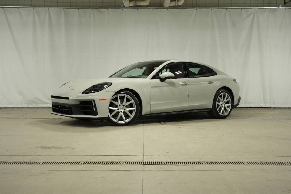 New 2026 Porsche Panamera 4