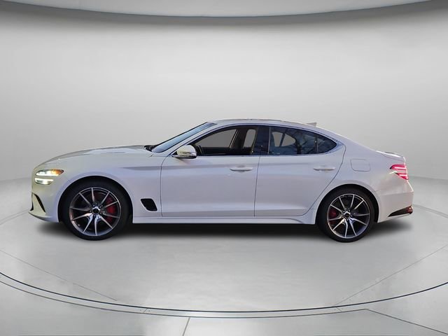 Used 2025 Genesis G70 2.5T image 3