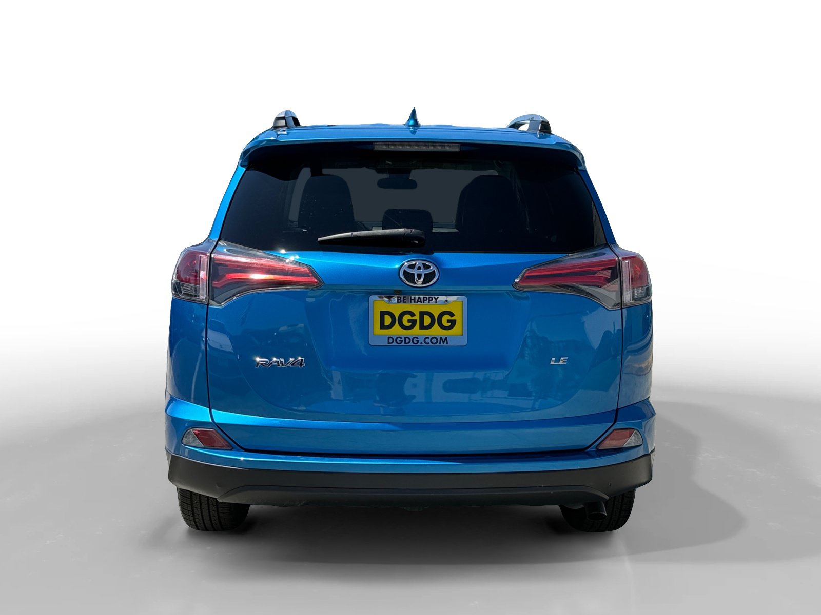 Used 2018 Toyota RAV4 LE w/ All Weather Liner Package FWD image 4