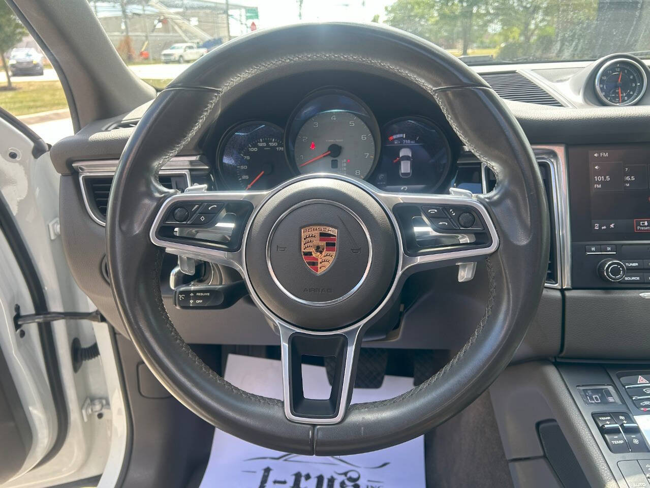 Used 2017 Porsche Macan S image 15