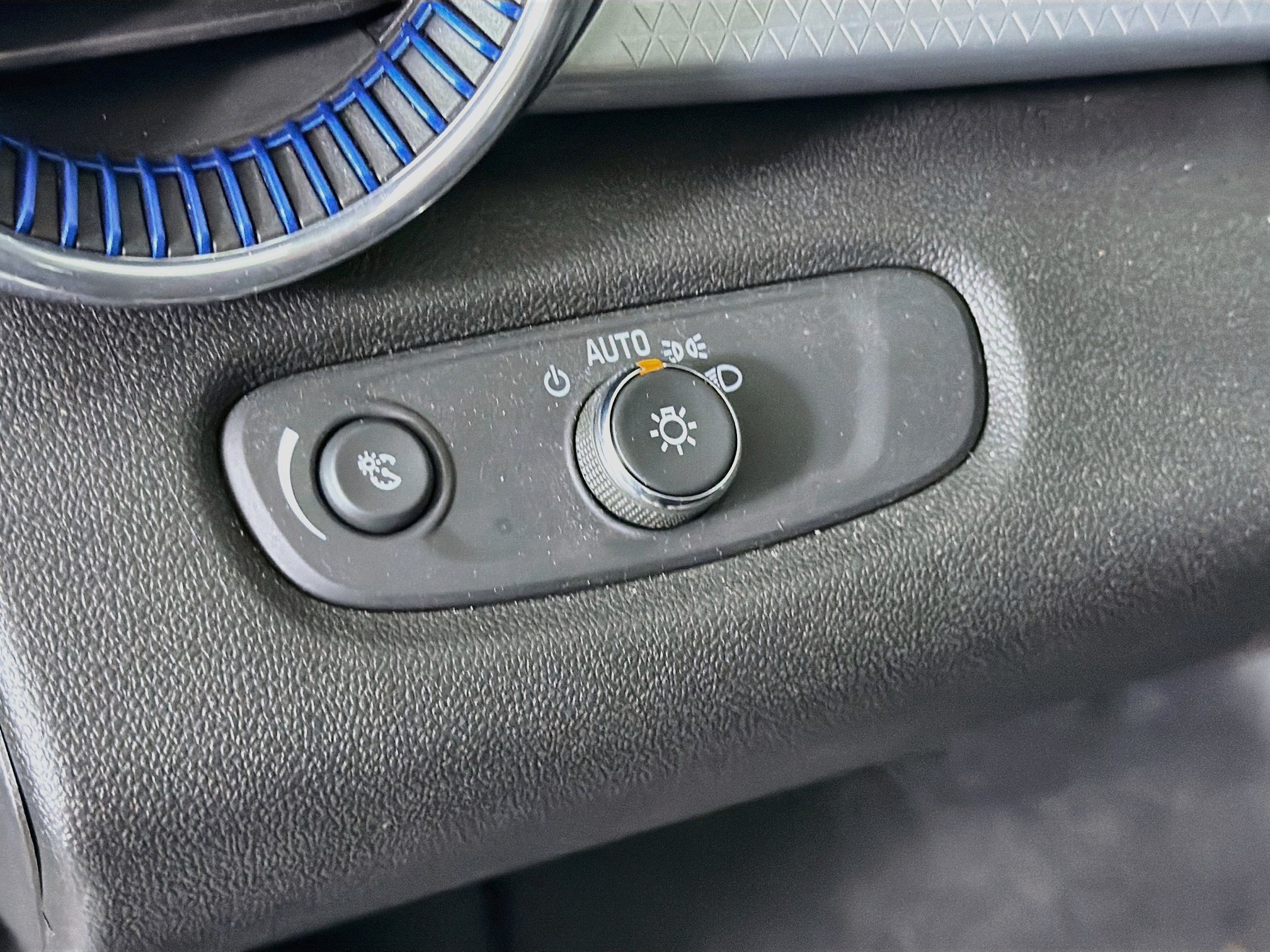 Used 2026 Chevrolet Trax LT FWD image 17