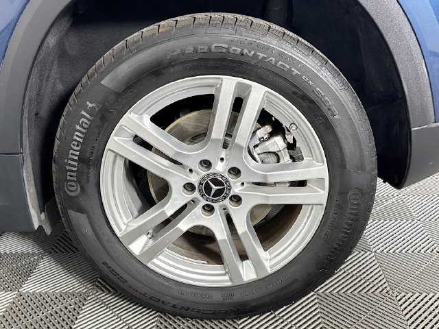 Used 2023 Mercedes-Benz GLA 250 4MATIC w/ Premium Package image 37