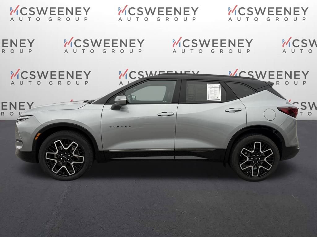 Used 2023 Chevrolet Blazer RS w/ Driver Confidence II Package image 2