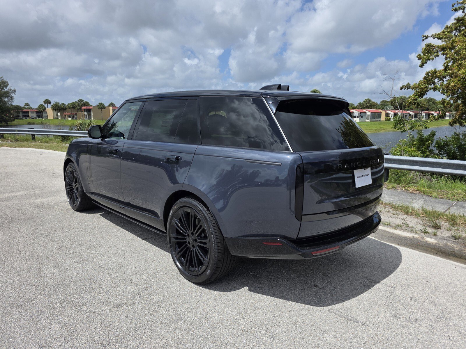 New 2026 Land Rover Range Rover Long Wheelbase Autobiography AWD/4WD video 2