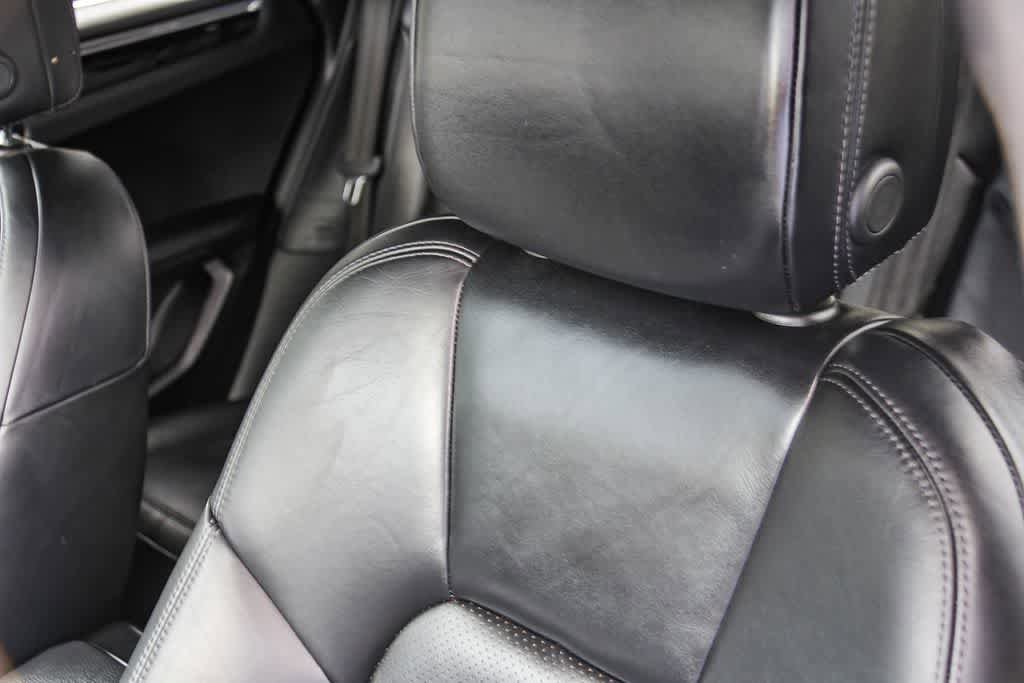 Used 2020 Porsche Macan S AWD/4WD image 24