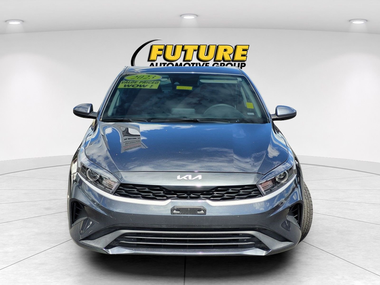 Used 2023 Kia Forte LXS FWD image 4