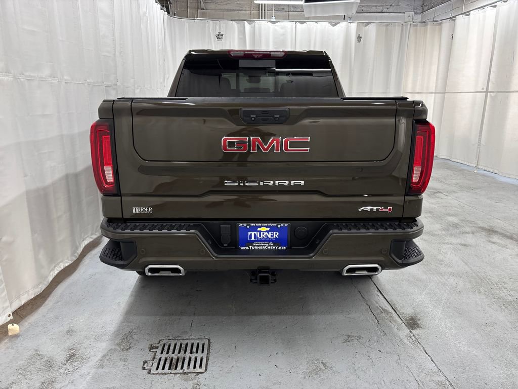 Used 2023 GMC Sierra 1500 AT4 w/ AT4 Premium Package AWD/4WD image 4