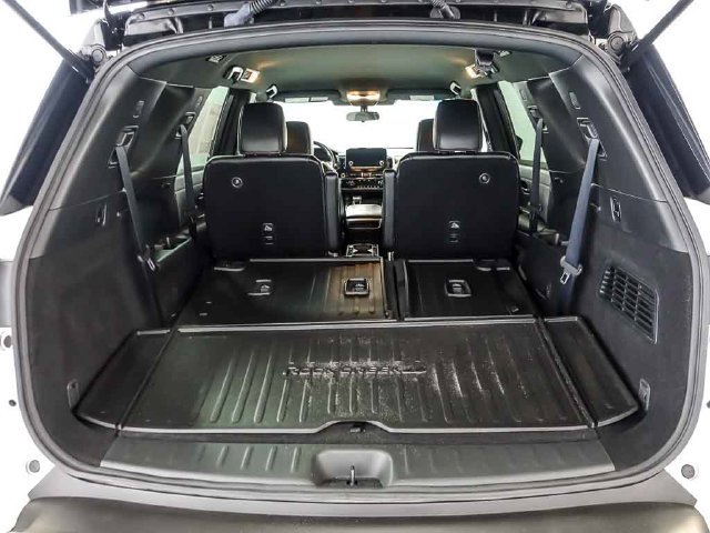 Used 2023 Nissan Pathfinder Rock Creek AWD/4WD image 29