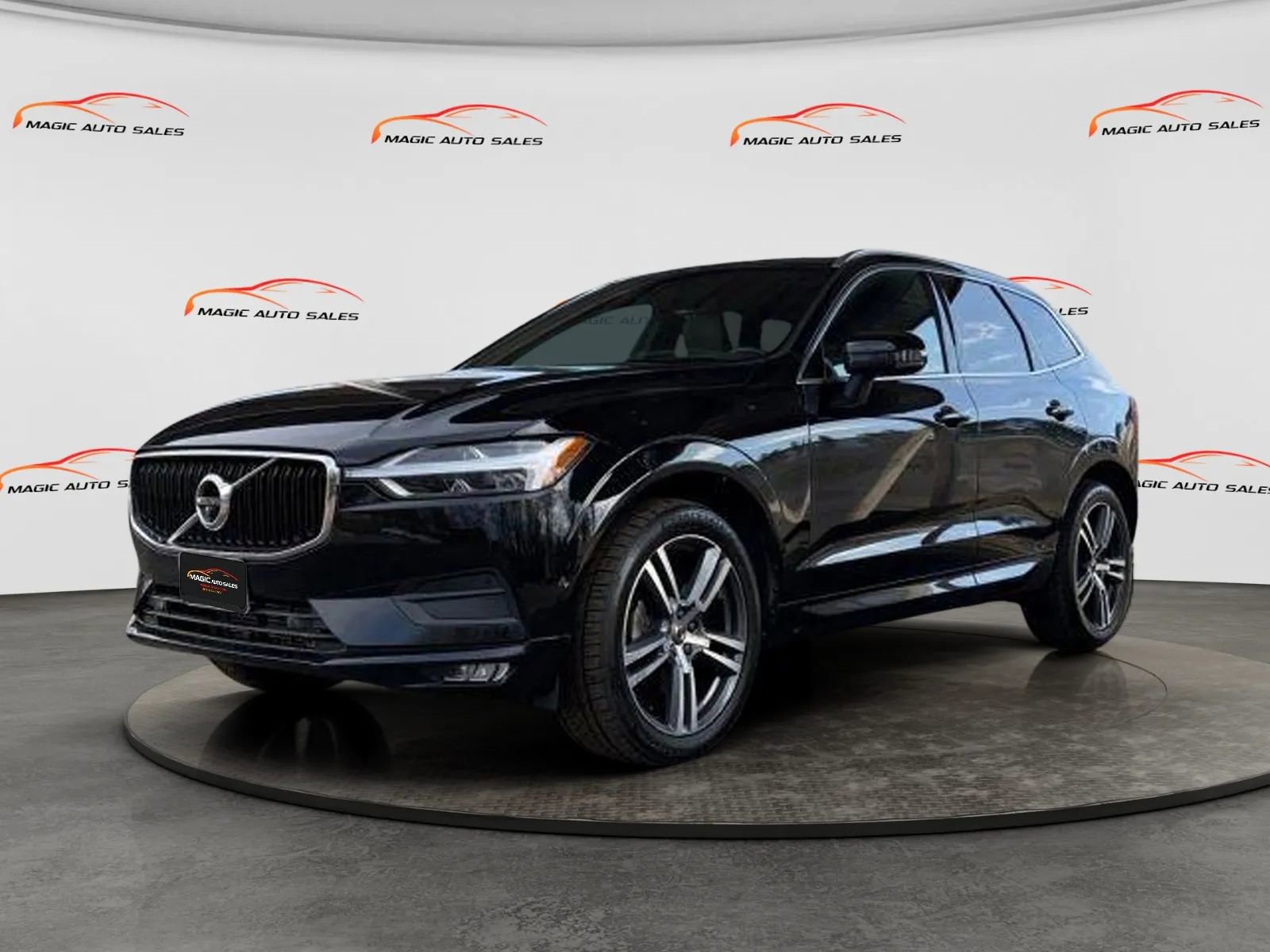 Used 2019 Volvo XC60 T5 Momentum w/ Multimedia Package AWD/4WD image 1