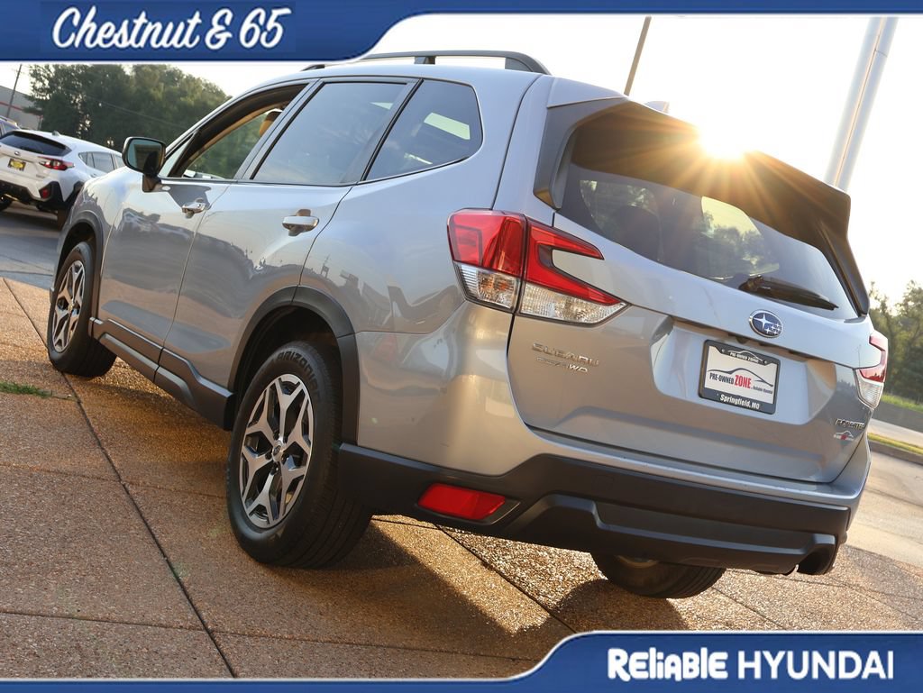 Used 2020 Subaru Forester Premium AWD/4WD image 4