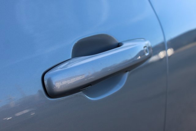 Used 2025 Volvo XC60 B5 Plus image 9