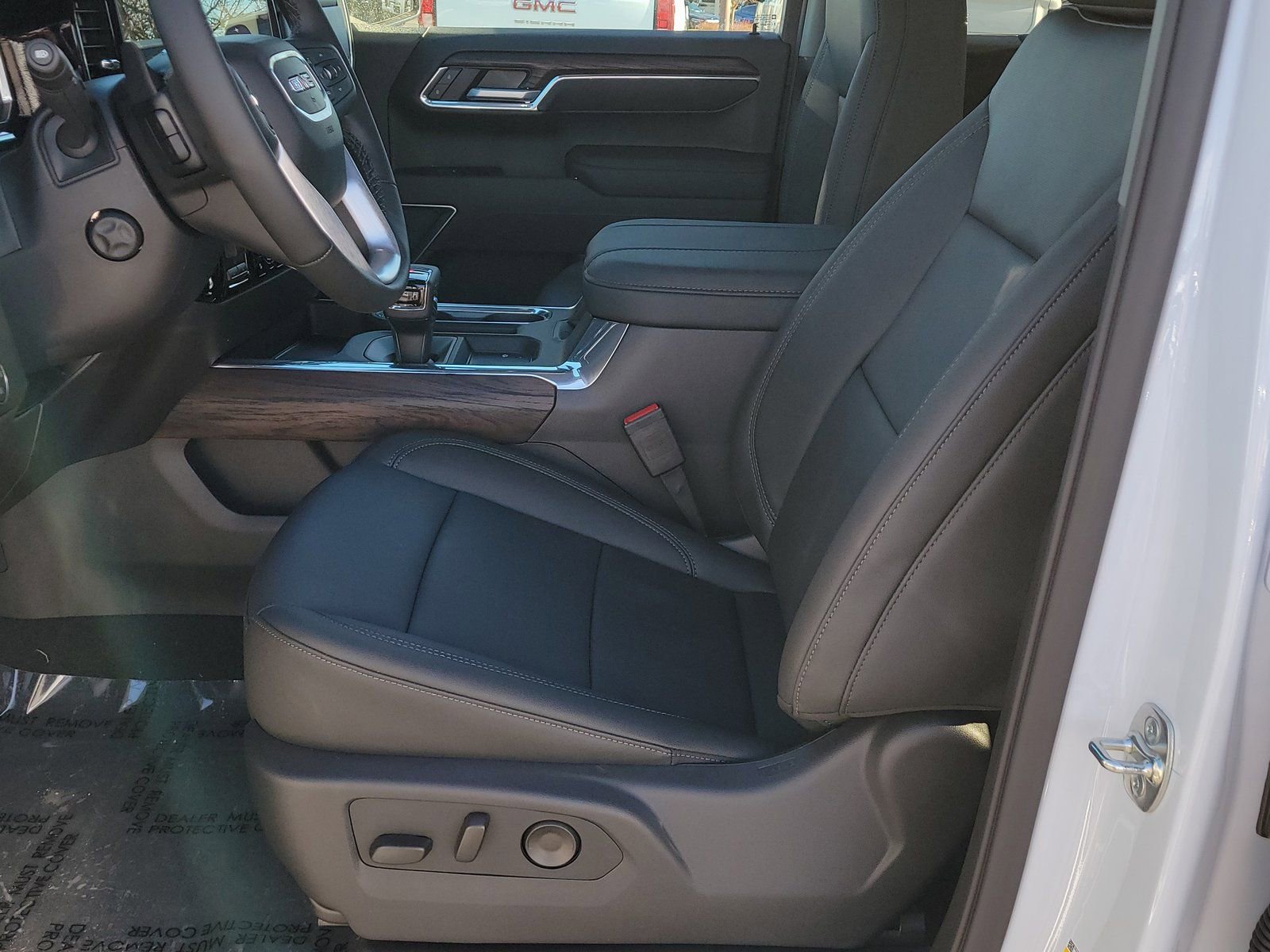 New 2026 GMC Sierra 1500 SLT w/ SLT Premium Package image 6