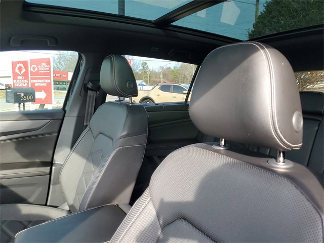 Certified 2024 Volkswagen Atlas Cross Sport SE w/ Panoramic Sunroof Package image 16