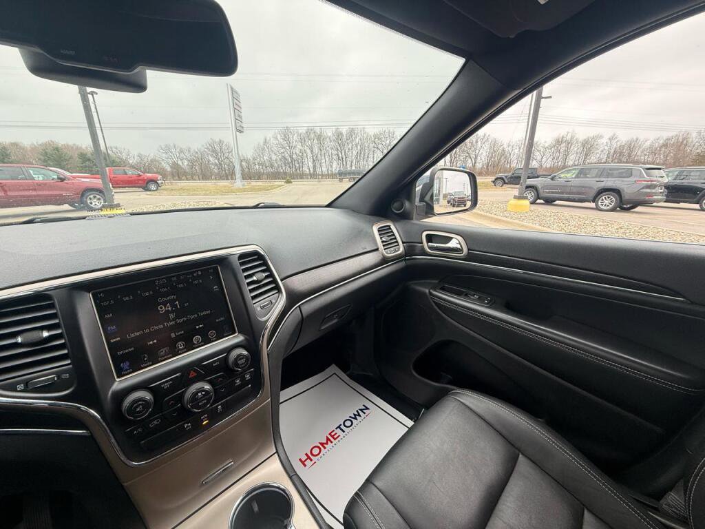 Used 2014 Jeep Grand Cherokee Limited w/ Trailer Tow Group IV image 23