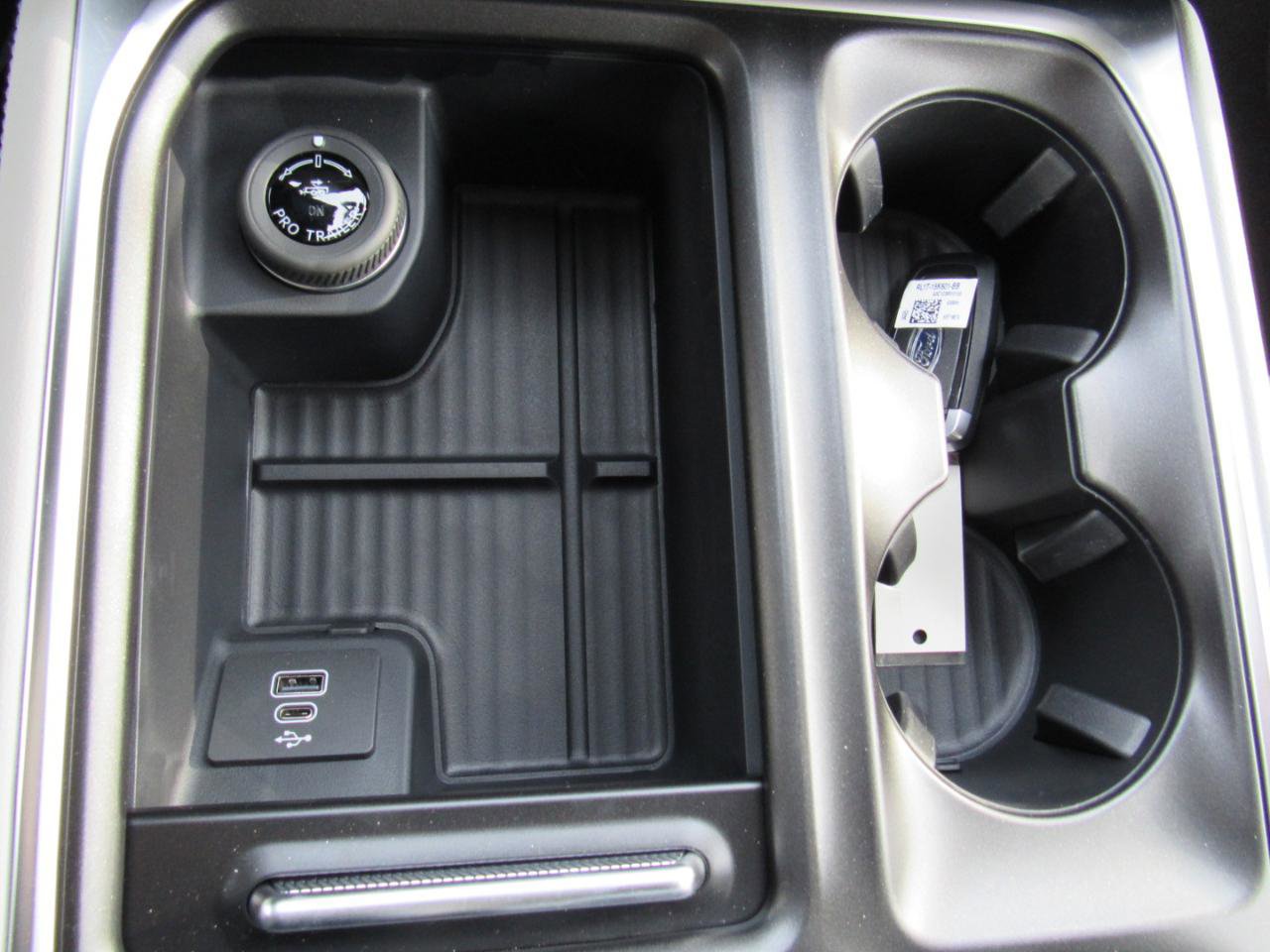 New 2026 Ford Expedition Active image 23