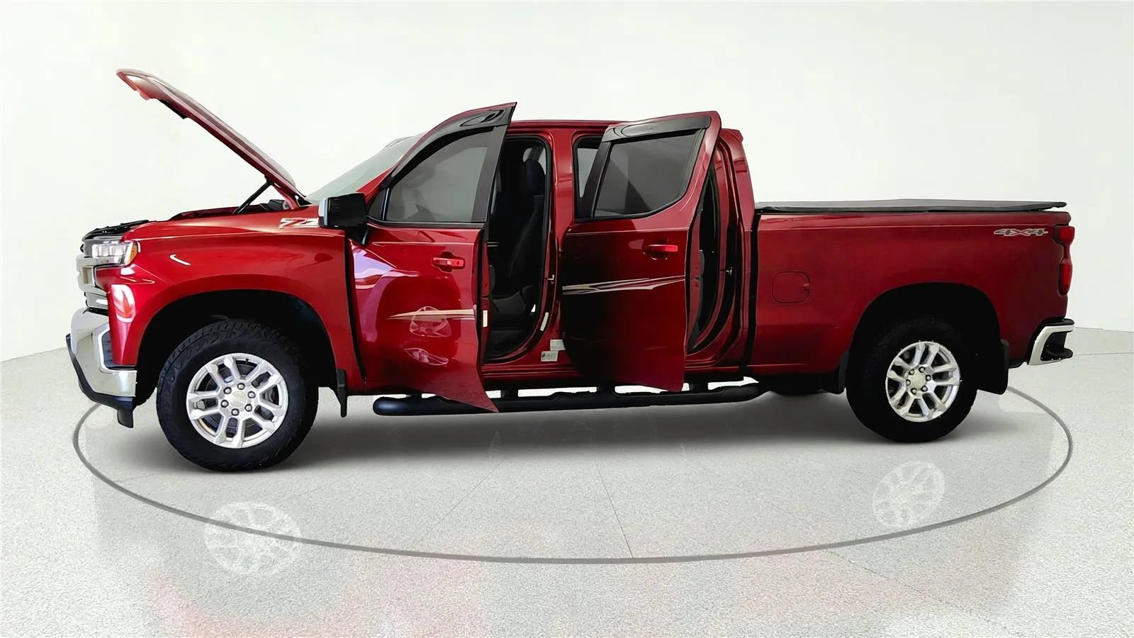 Used 2022 Chevrolet Silverado 1500 LT w/ Z71 Off-Road Package AWD/4WD image 9
