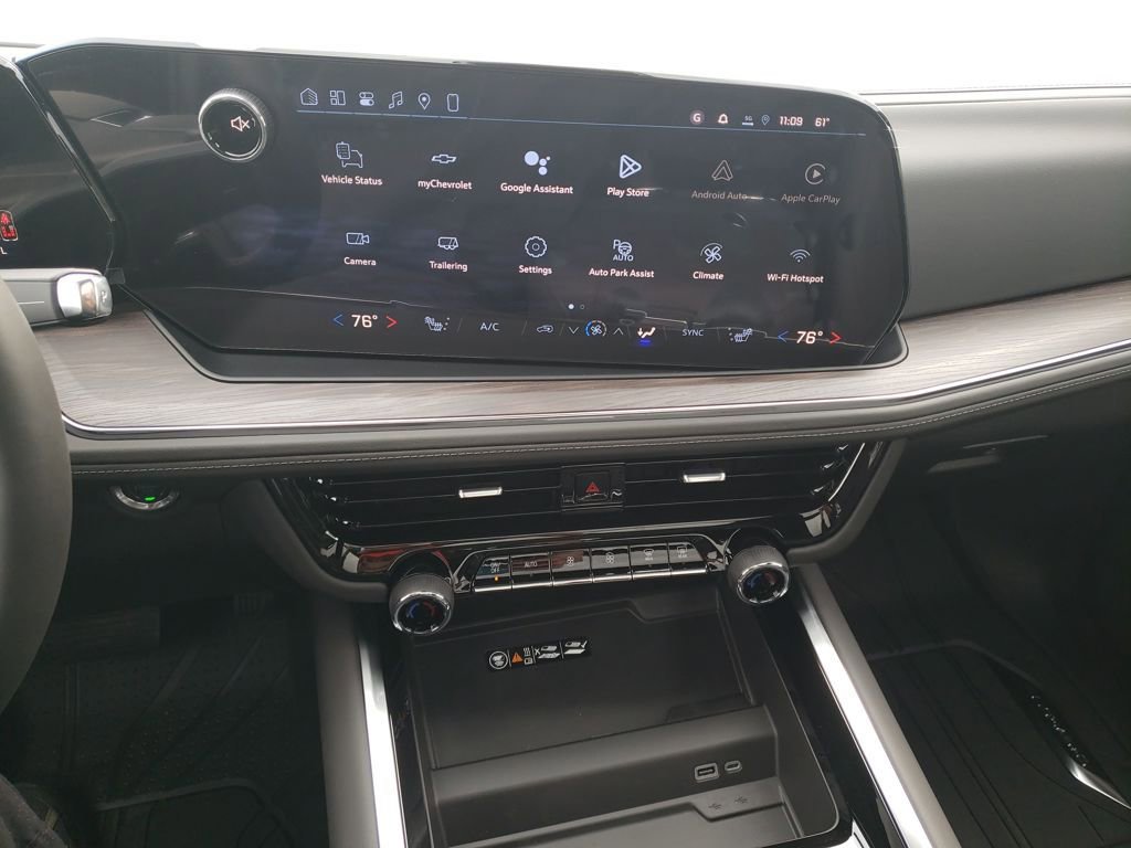 New 2026 Chevrolet Suburban Z71 w/ Comfort Package image 16