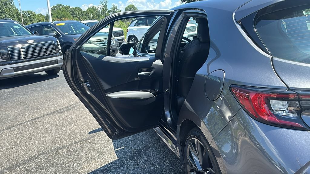 Used 2025 Toyota Corolla XSE FWD image 27