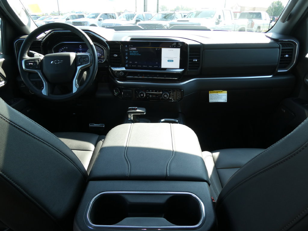 Used 2025 Chevrolet Silverado 1500 LT Trail Boss w/ Convenience Package II AWD/4WD image 21