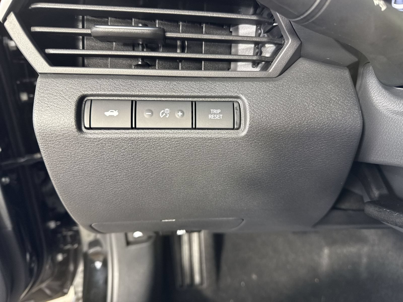 New 2026 Nissan Altima 2.5 SV AWD/4WD image 15