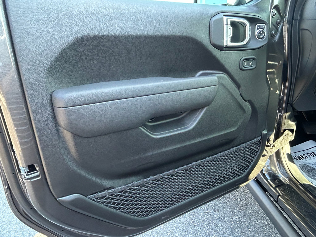 New 2025 Jeep Gladiator Willys image 23