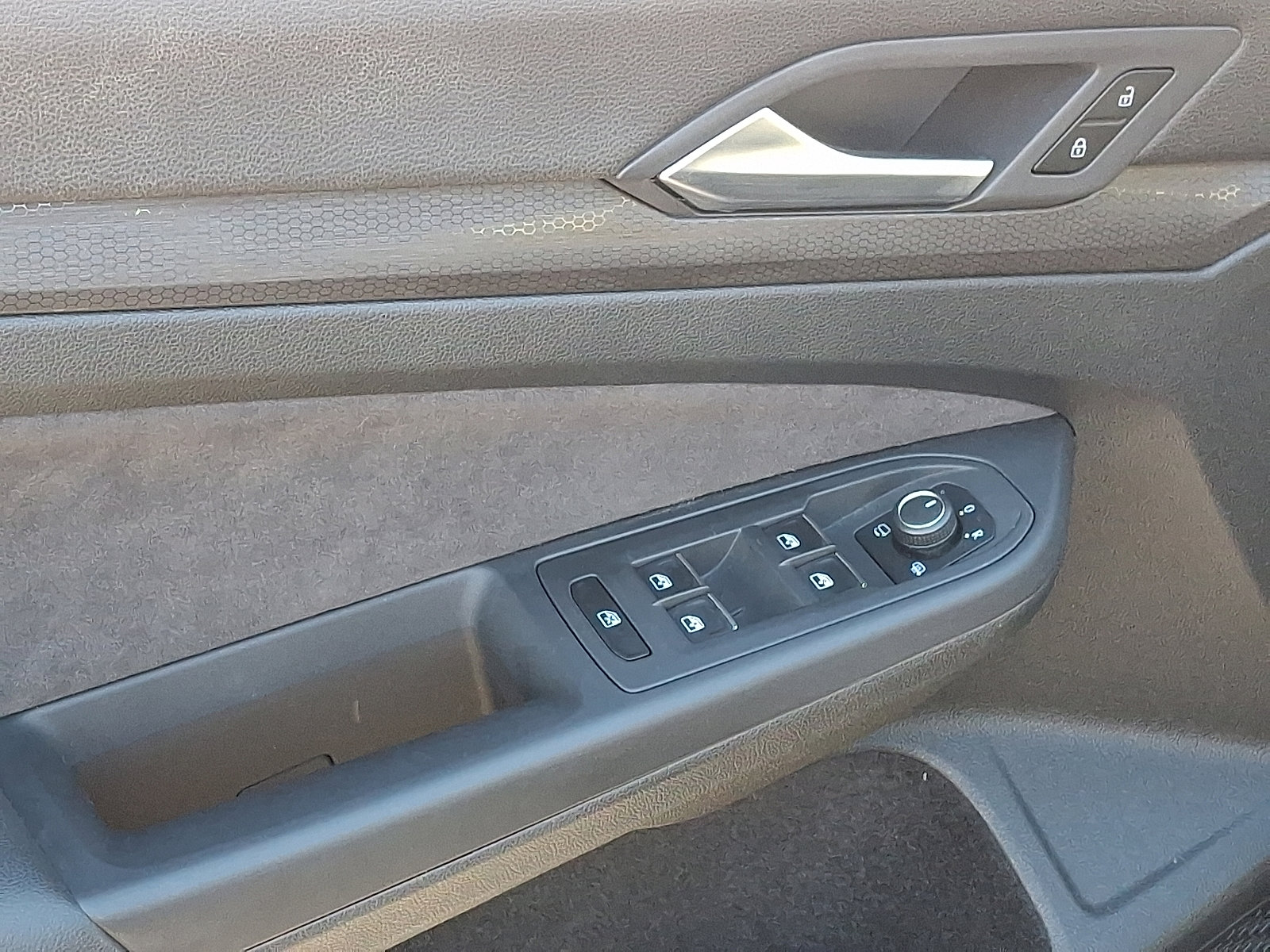 Used 2024 Volkswagen GTI SE image 12