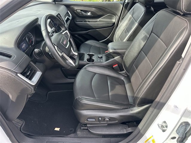 Used 2024 GMC Terrain SLT image 21