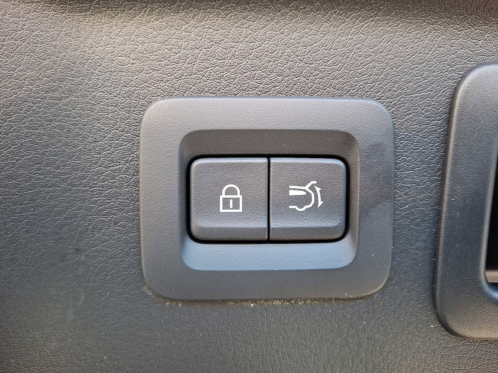 Certified 2024 MAZDA CX-90 3.3 Turbo S w/ Premium Package image 31