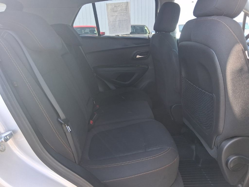 Used 2020 Chevrolet Trax LS w/ Tint and Cruise Package image 17