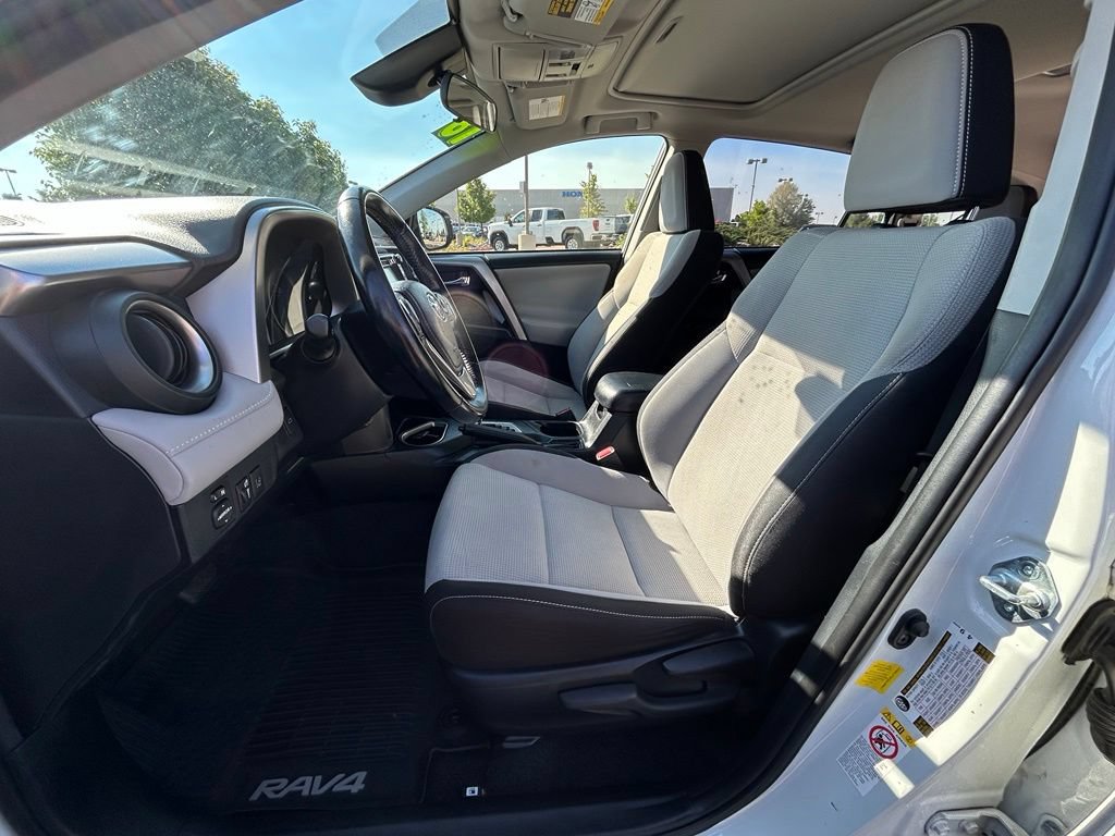 Used 2018 Toyota RAV4 XLE FWD image 12