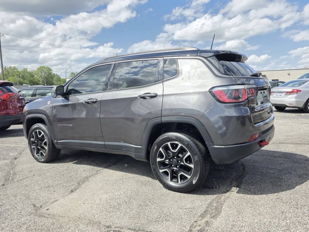 Used 2019 Jeep Compass Trailhawk w/ Leather Interior Group AWD/4WD image 4