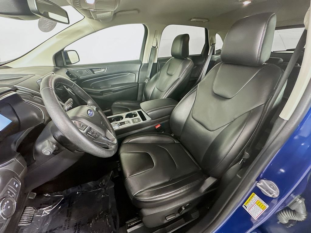 Used 2021 Ford Edge Titanium image 29
