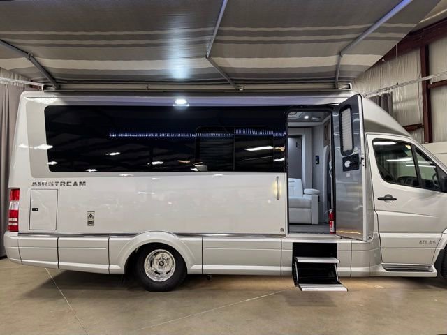 Used 2018 Mercedes-Benz Sprinter 3500 image 25