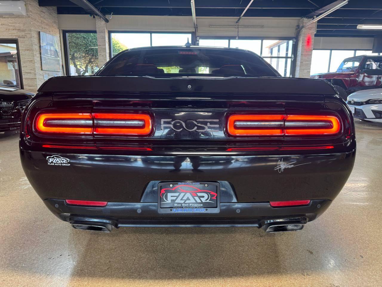 Used 2016 Dodge Challenger R/T Plus RWD image 6
