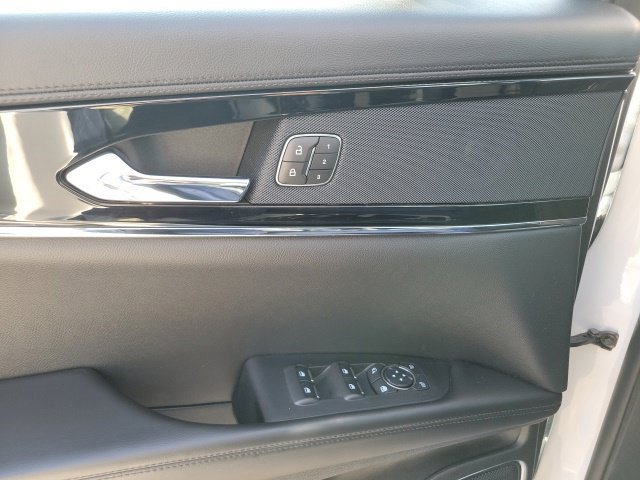 Used 2023 Lincoln Nautilus Reserve AWD/4WD image 43