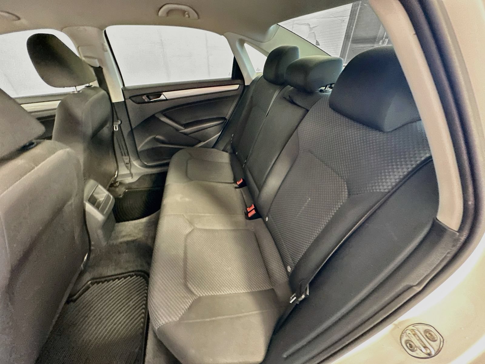Used 2015 Volkswagen Passat 1.8T FWD image 19