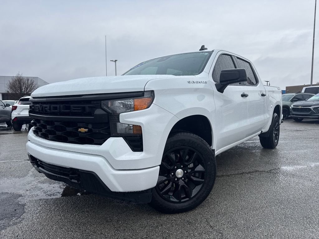 Used 2024 Chevrolet Silverado 1500 Custom image 1