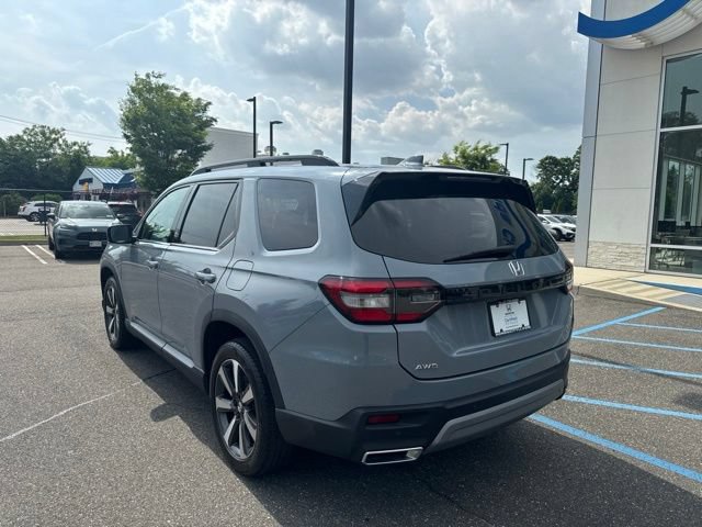 Certified 2023 Honda Pilot Touring image 6