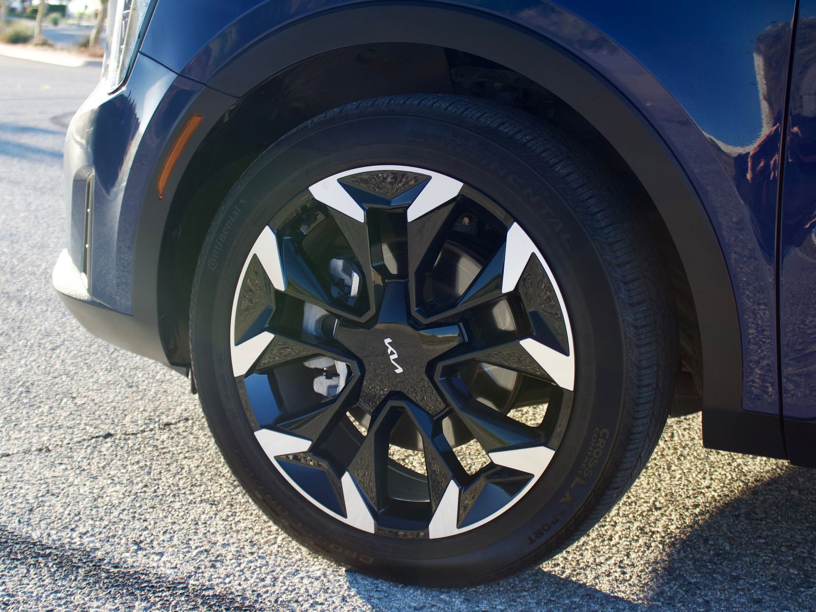 Used 2025 Kia Sorento SX FWD image 26