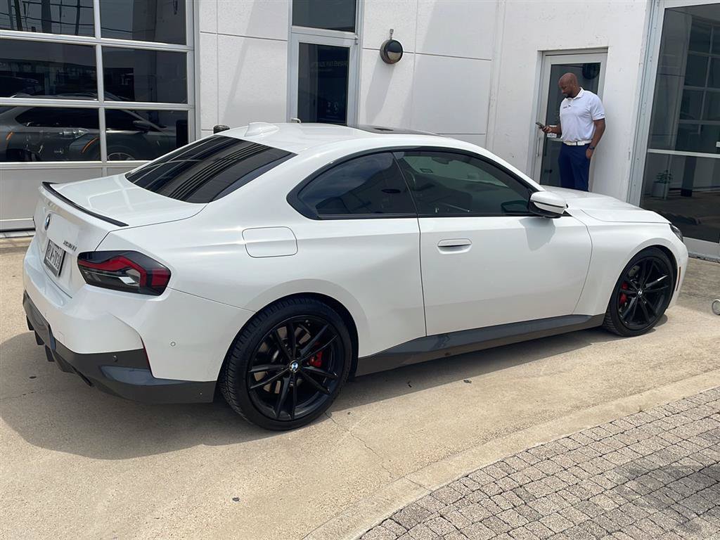 Used 2022 BMW 230i Coupe w/ Premium Package 2 RWD image 2