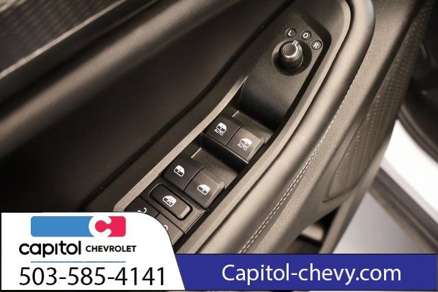 Used 2025 Jeep Grand Cherokee Altitude AWD/4WD image 11
