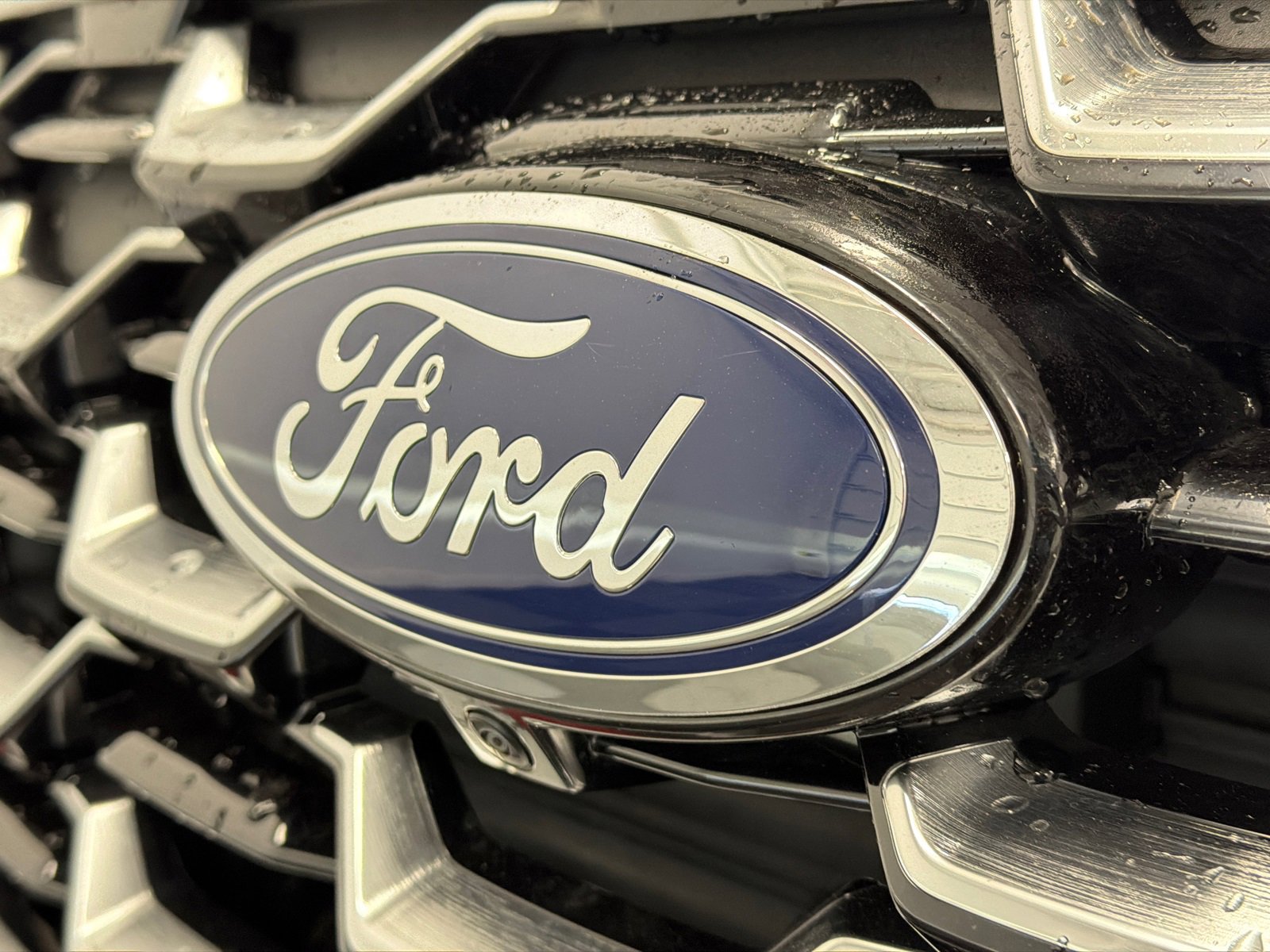 Used 2025 Ford Explorer Platinum w/ Ultimate Package image 14