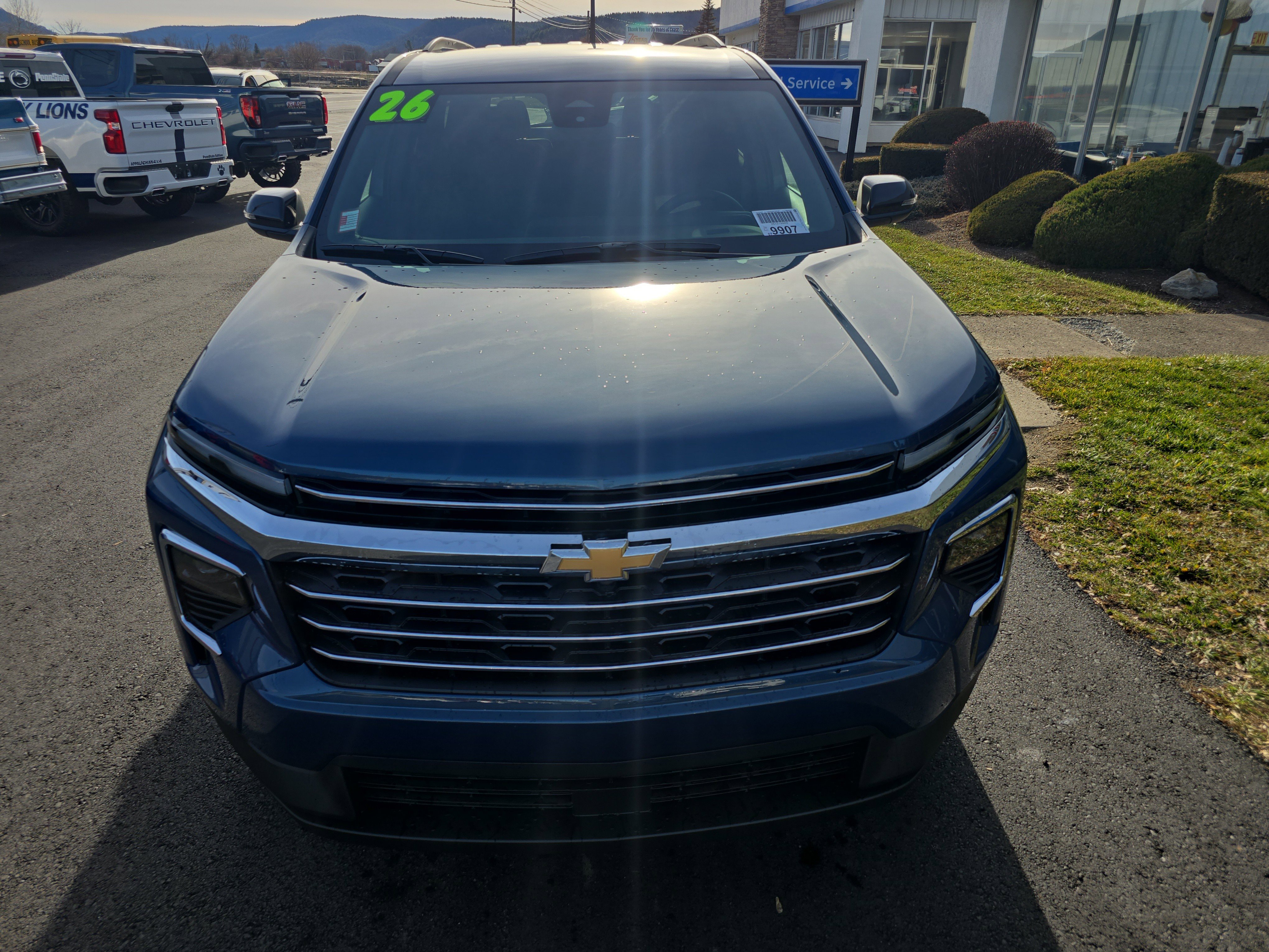 New 2026 Chevrolet Traverse LT image 9
